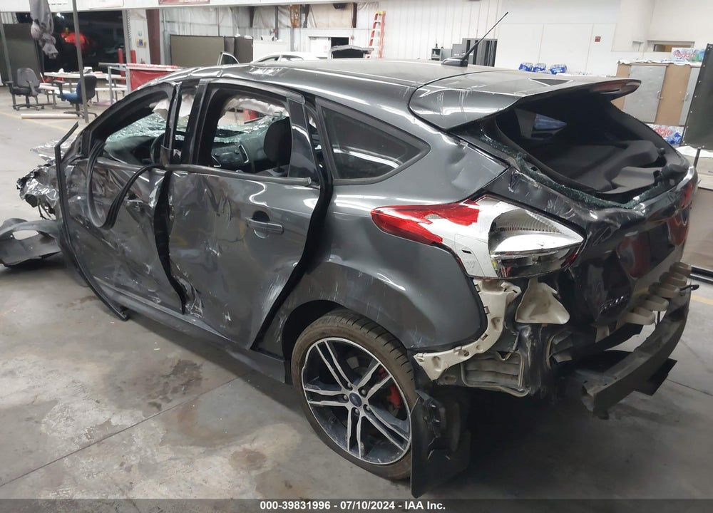 2018 FORD FOCUS VIN: 1FADP3L9XJL247525