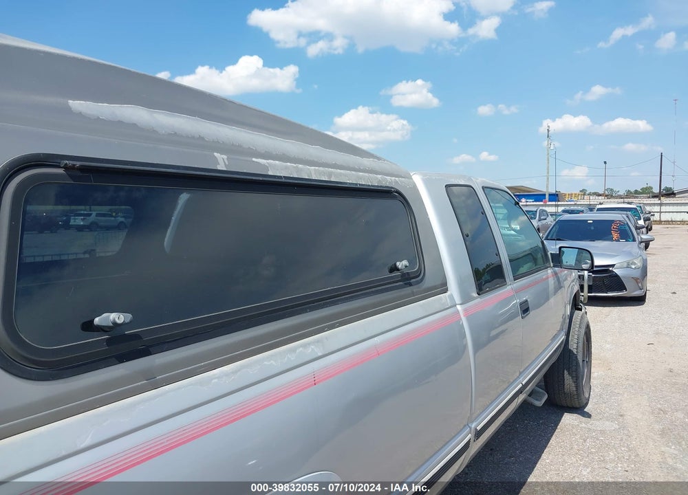 1997 CHEVROLET K2500 HD FLEETSIDE VIN: 1GCGK29RXVE172830