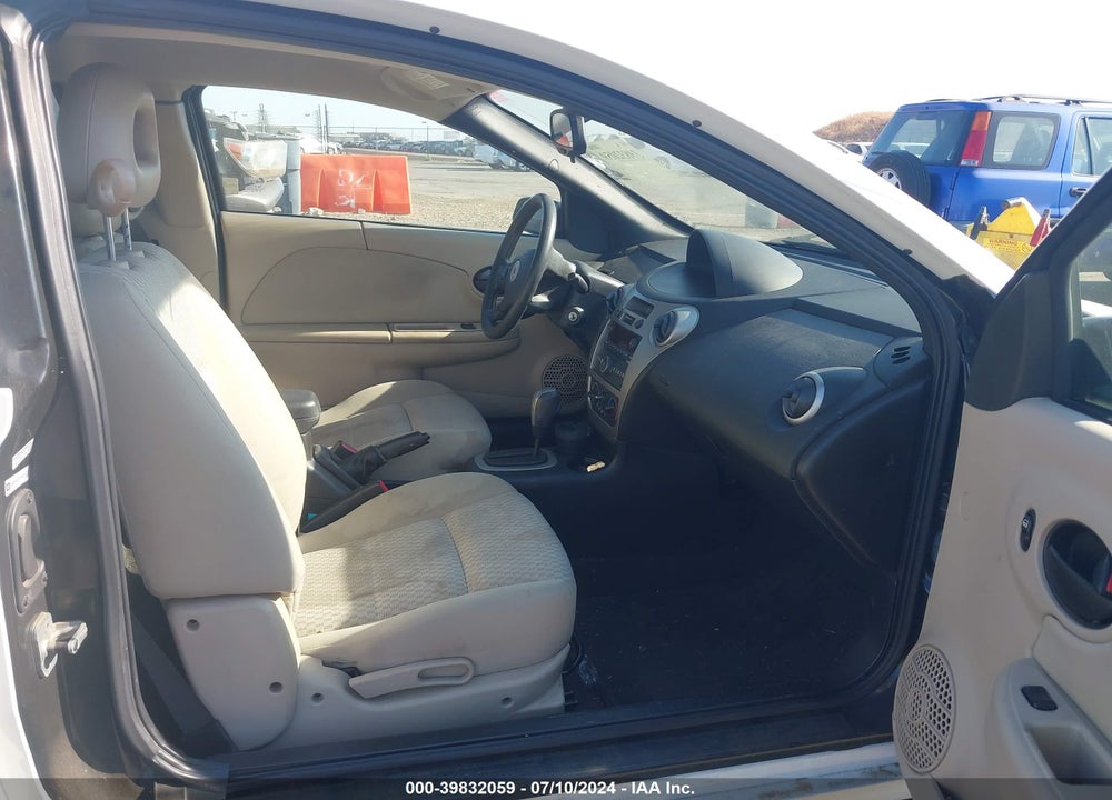 2007 SATURN ION 2 VIN: 1G8AN15F37Z138401