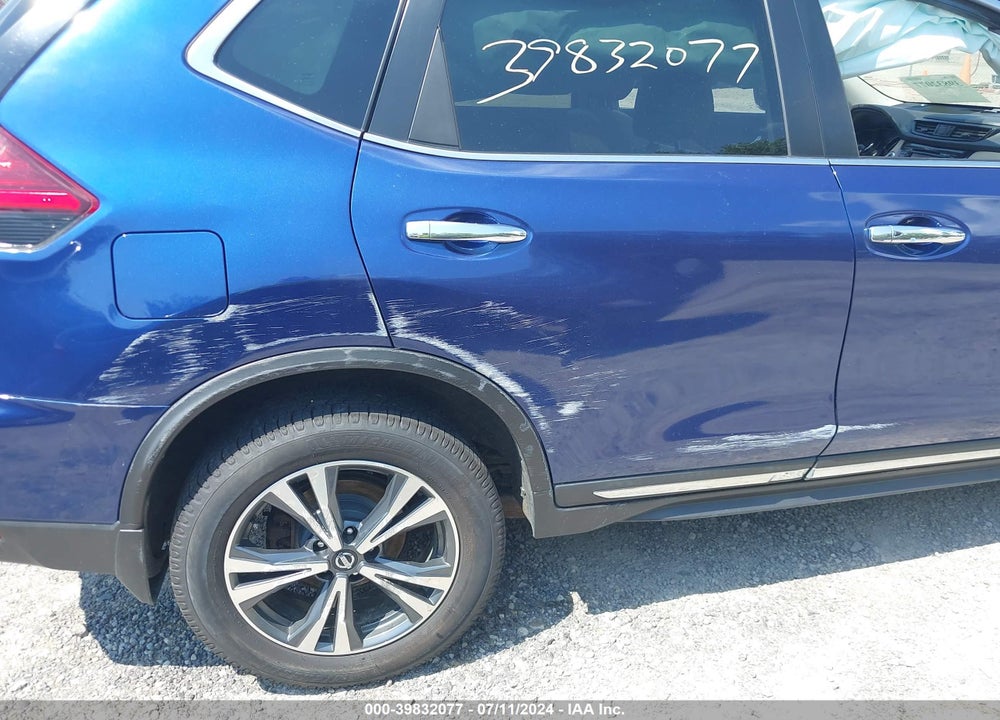 2017 NISSAN ROGUE SL VIN: 5N1AT2MV1HC788127