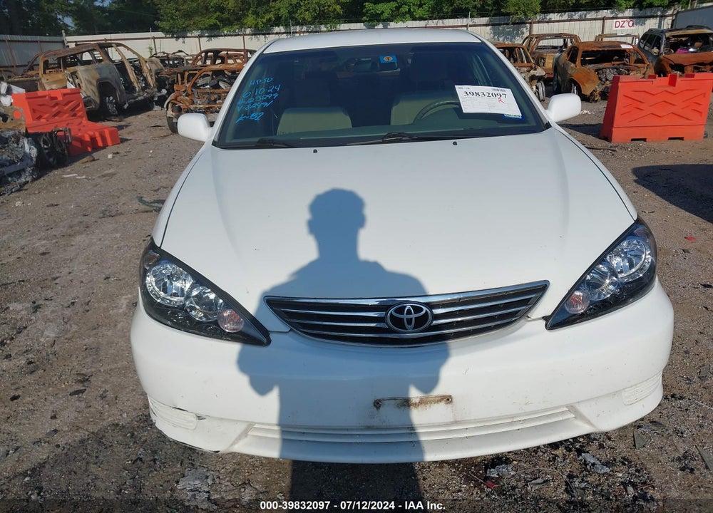 2005 TOYOTA CAMRY LE VIN: 4T1BE32K75U582491