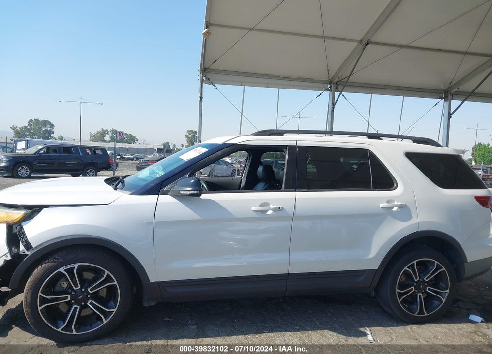 2015 EXPLORER FORD  SPORT VIN: 1FM5K8GT4FGC05993