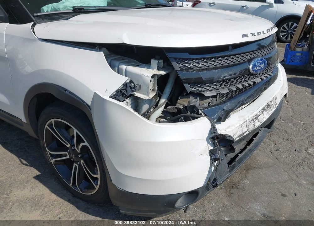2015 EXPLORER FORD  SPORT VIN: 1FM5K8GT4FGC05993