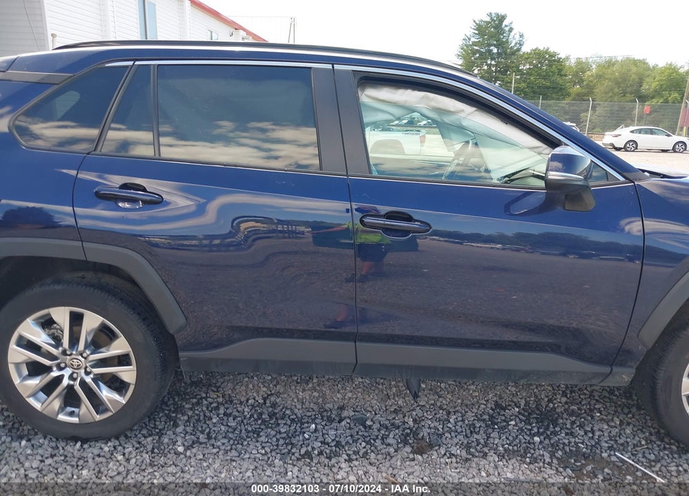 2021 TOYOTA RAV4 XLE PREMIUM VIN: 2T3A1RFVXMW193638