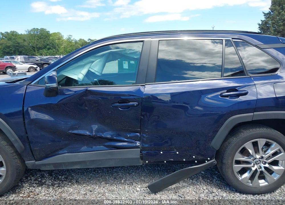 2021 TOYOTA RAV4 XLE PREMIUM VIN: 2T3A1RFVXMW193638