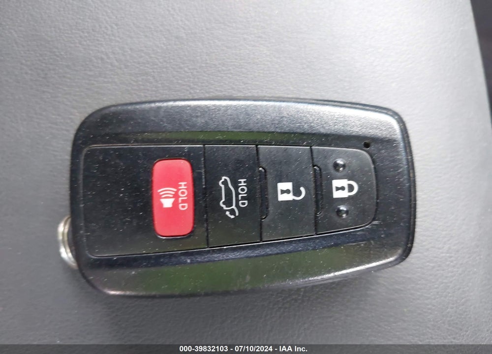 2021 TOYOTA RAV4 XLE PREMIUM VIN: 2T3A1RFVXMW193638