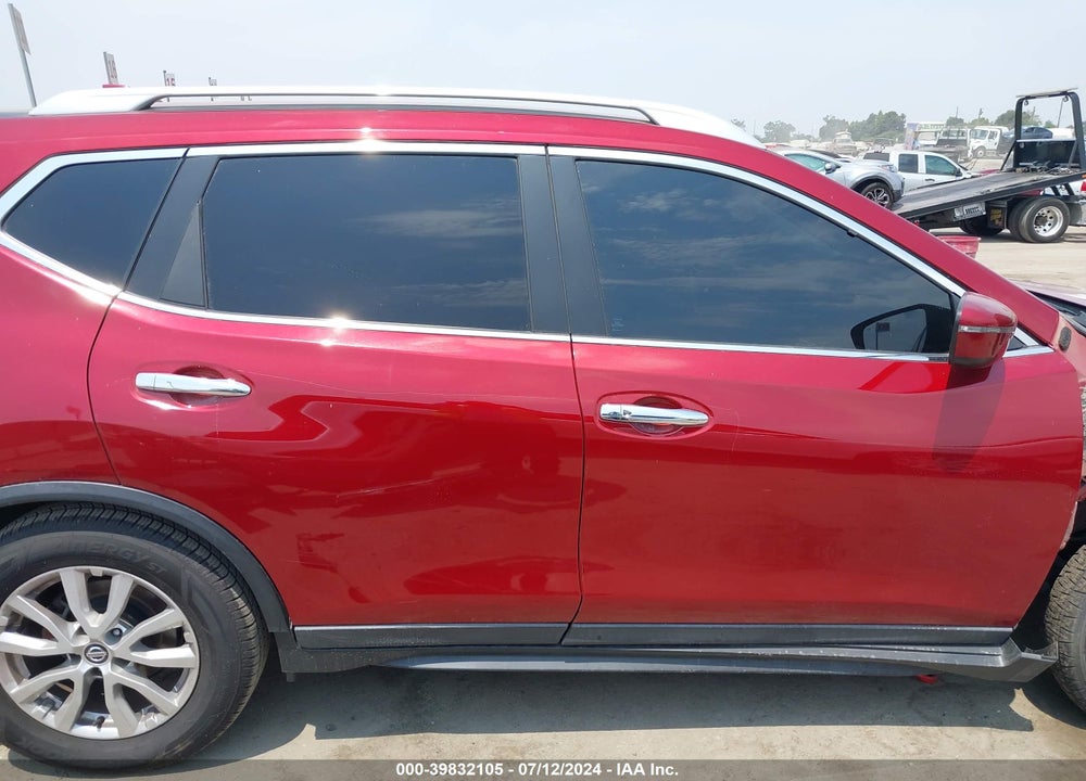2018 NISSAN ROGUE SV VIN: 5N1AT2MT0JC802894