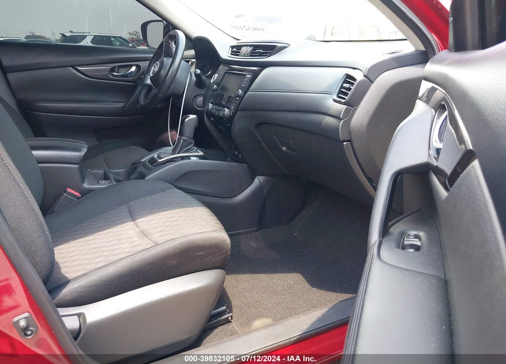 2018 NISSAN ROGUE SV VIN: 5N1AT2MT0JC802894