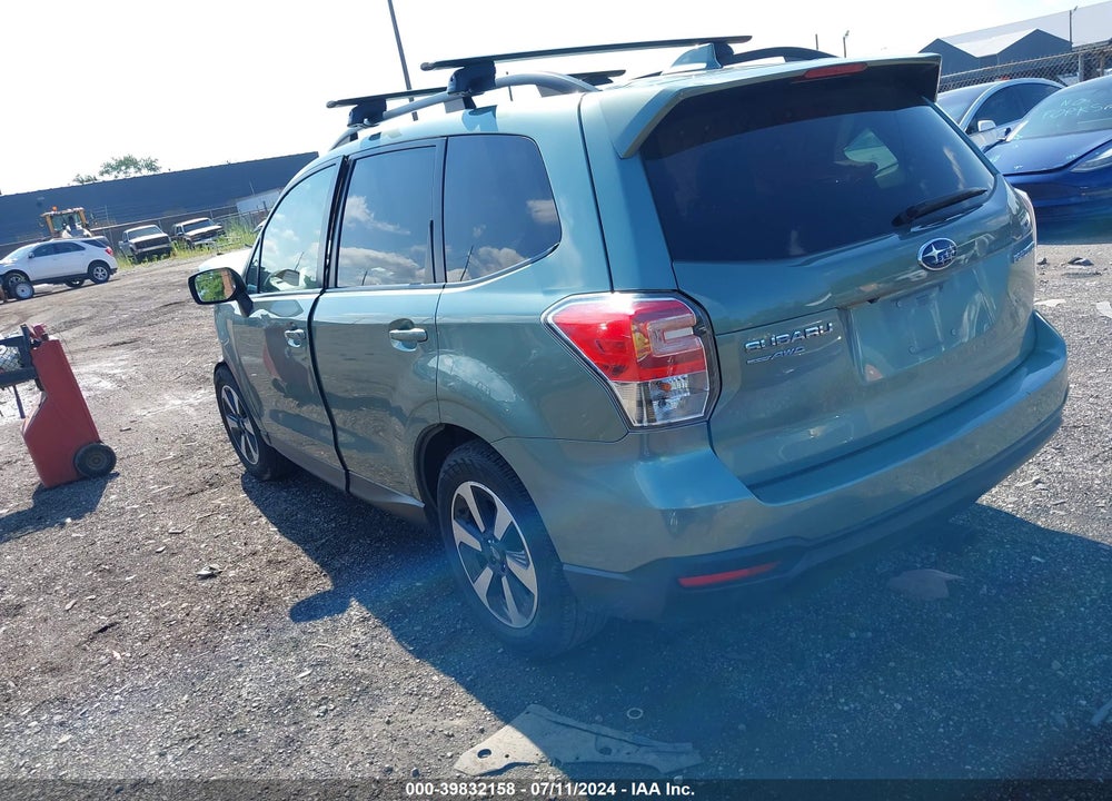 2018 SUBARU FORESTER 2.5I PREMIUM VIN: JF2SJAEC2JH453264