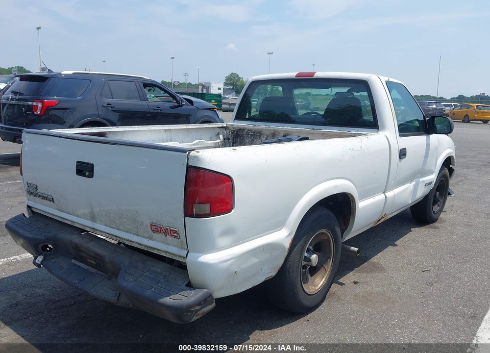 2001 CHEVROLET S-10 VIN: 1GCCS14581K188081