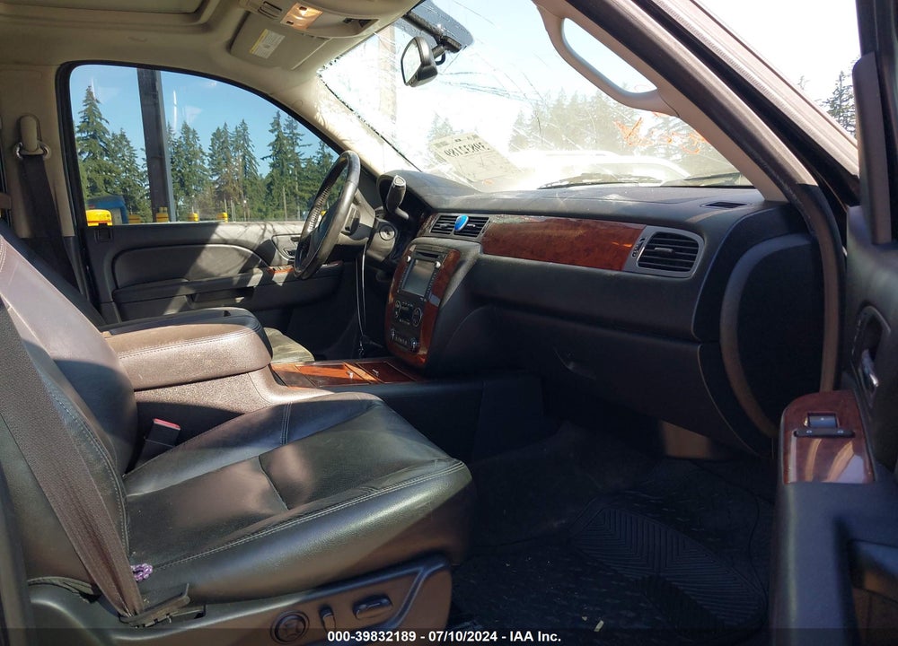 2014 CHEVROLET TAHOE LTZ VIN: 1GNSKCE01ER204295