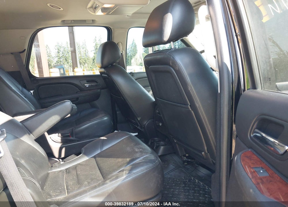 2014 CHEVROLET TAHOE LTZ VIN: 1GNSKCE01ER204295