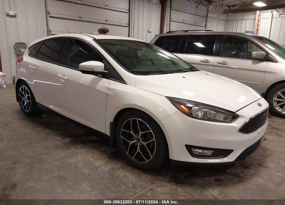 2017 FORD FOCUS SEL VIN: 1FADP3M25HL347740