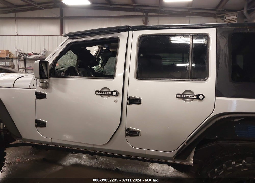 2007 JEEP WRANGLER UNLIMITED SAHARA VIN: 1J8GA59117L210886