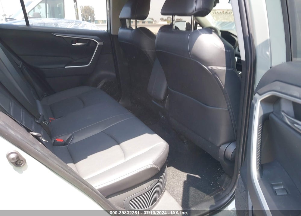 2022 TOYOTA RAV4 HYBRID XLE PREMIUM VIN: JTMB6RFV3ND057968