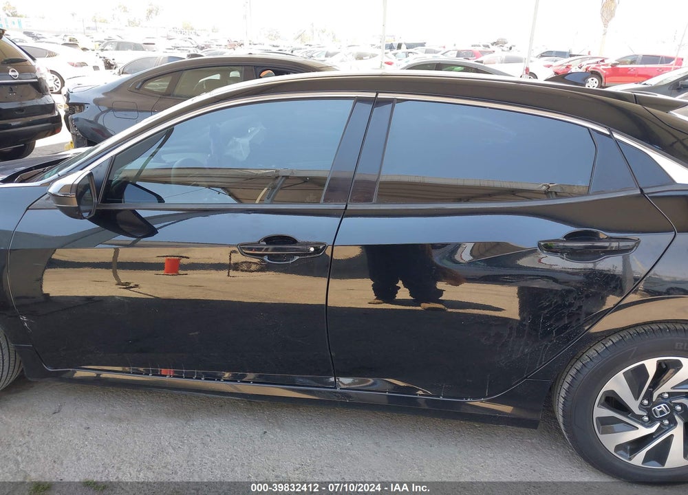 2018 HONDA CIVIC LX VIN: SHHFK7H21JU407653