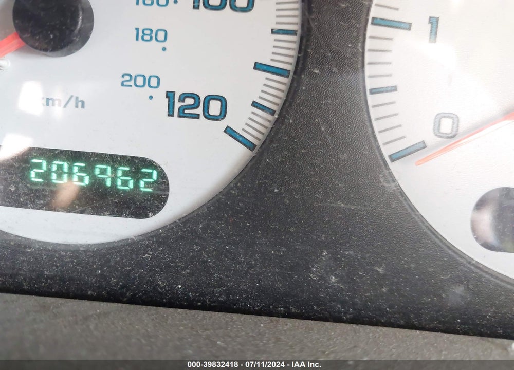 2002 DODGE GRAND CARAVAN EL VIN: 2B4GP343X2R780451