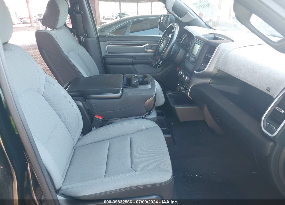 2022 RAM 1500 BIG HORN 4X4 5'7 BOX VIN: 1C6RRFFG5NN348592