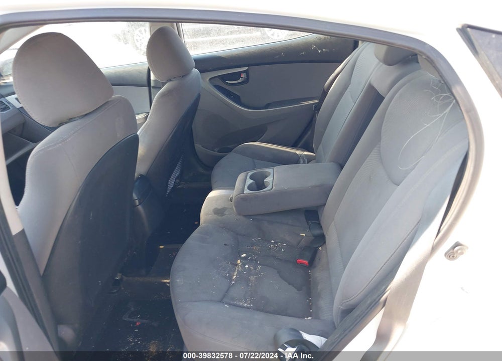 2014 HYUNDAI ELANTRA SE VIN: 5NPDH4AE3EH486079