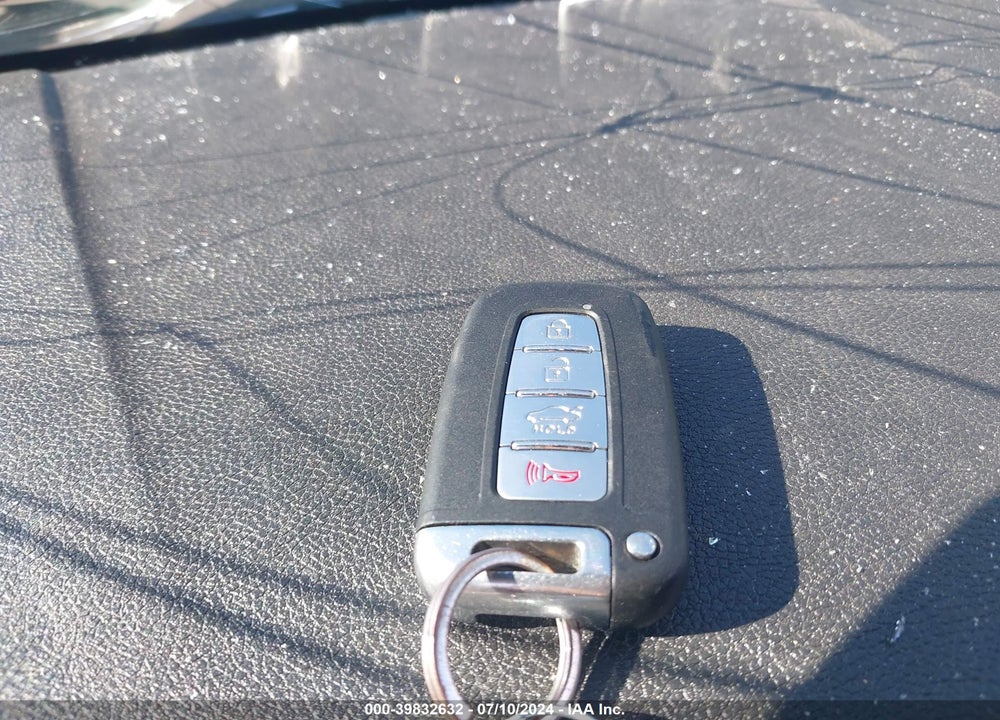 2014 HYUNDAI SONATA HYBRID LIMITED VIN: KMHEC4A46EA108576
