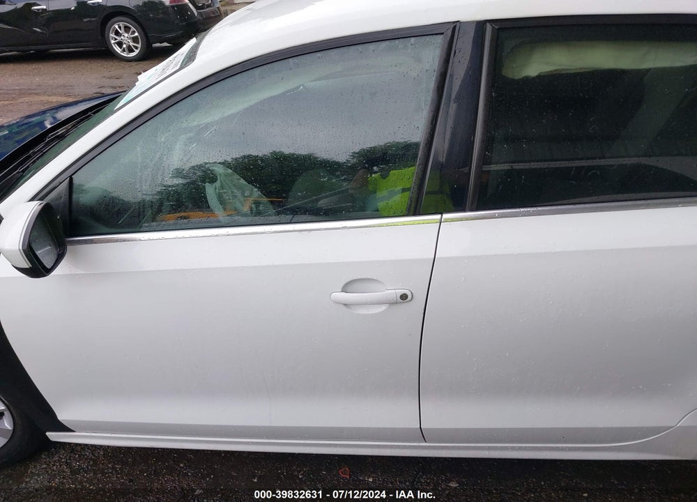 2017 VOLKSWAGEN JETTA VIN: 3VW2B7AJ5HM268082
