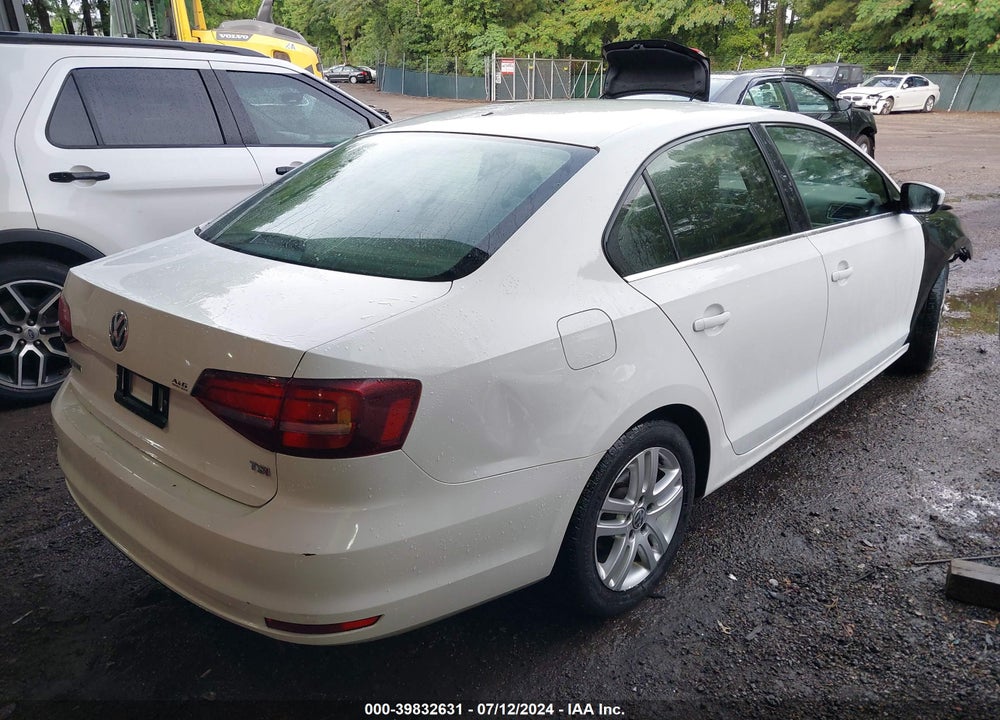 2017 VOLKSWAGEN JETTA VIN: 3VW2B7AJ5HM268082