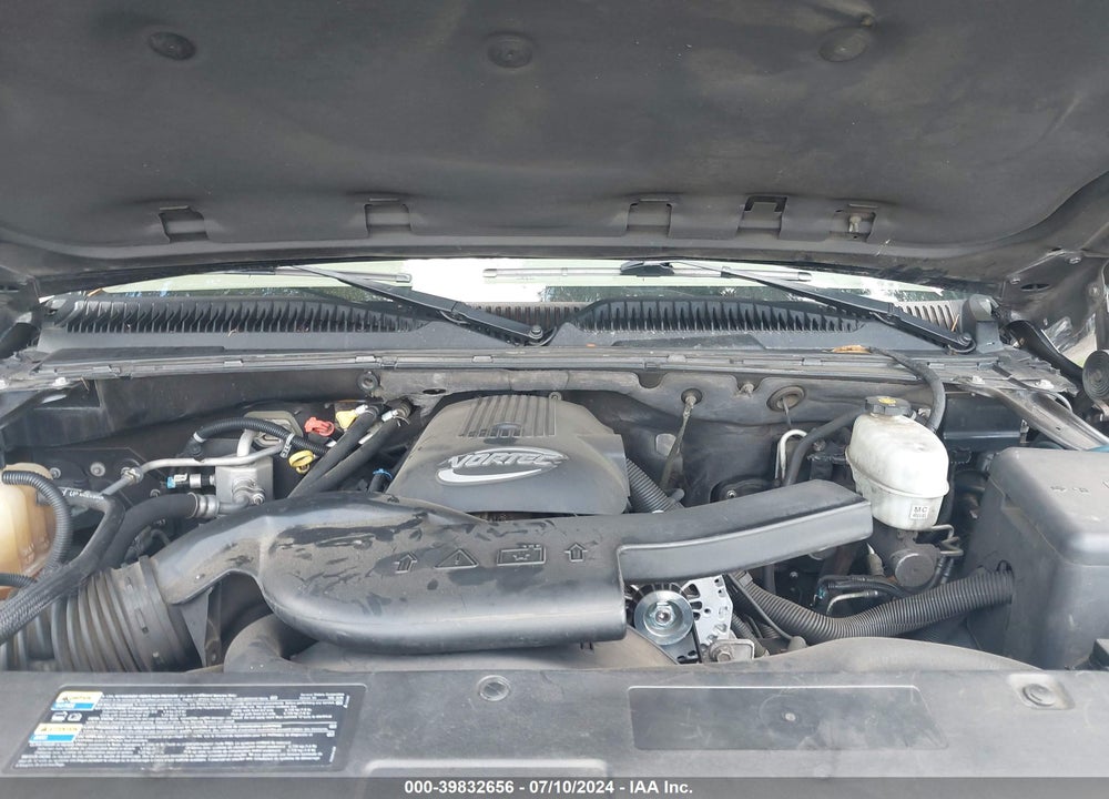 2004 CHEVROLET TAHOE LS VIN: 1GNEC13Z94R247734