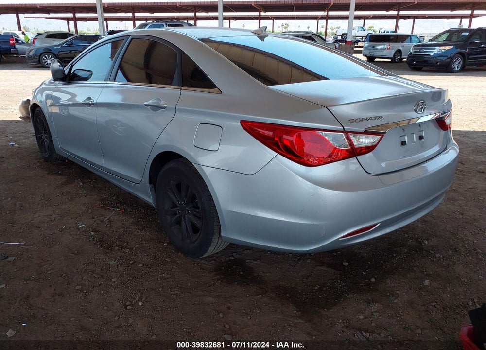 2013 HYUNDAI SONATA GLS VIN: 5NPEB4AC1DH606920