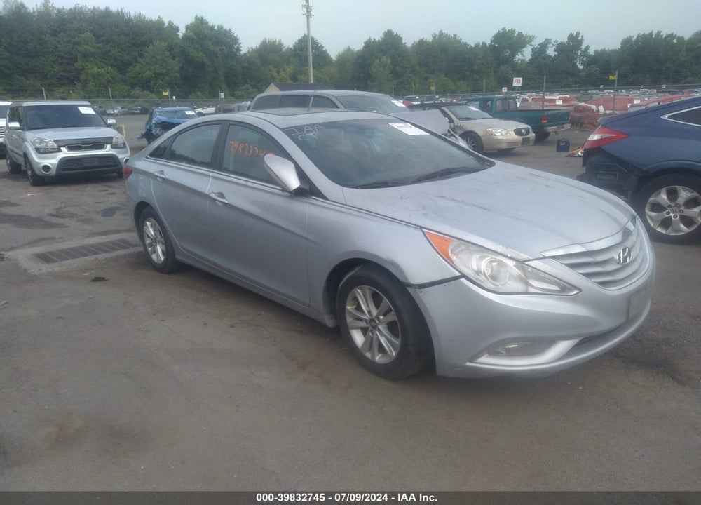 2013 HYUNDAI SONATA GLS VIN: 5NPEB4AC5DH638575