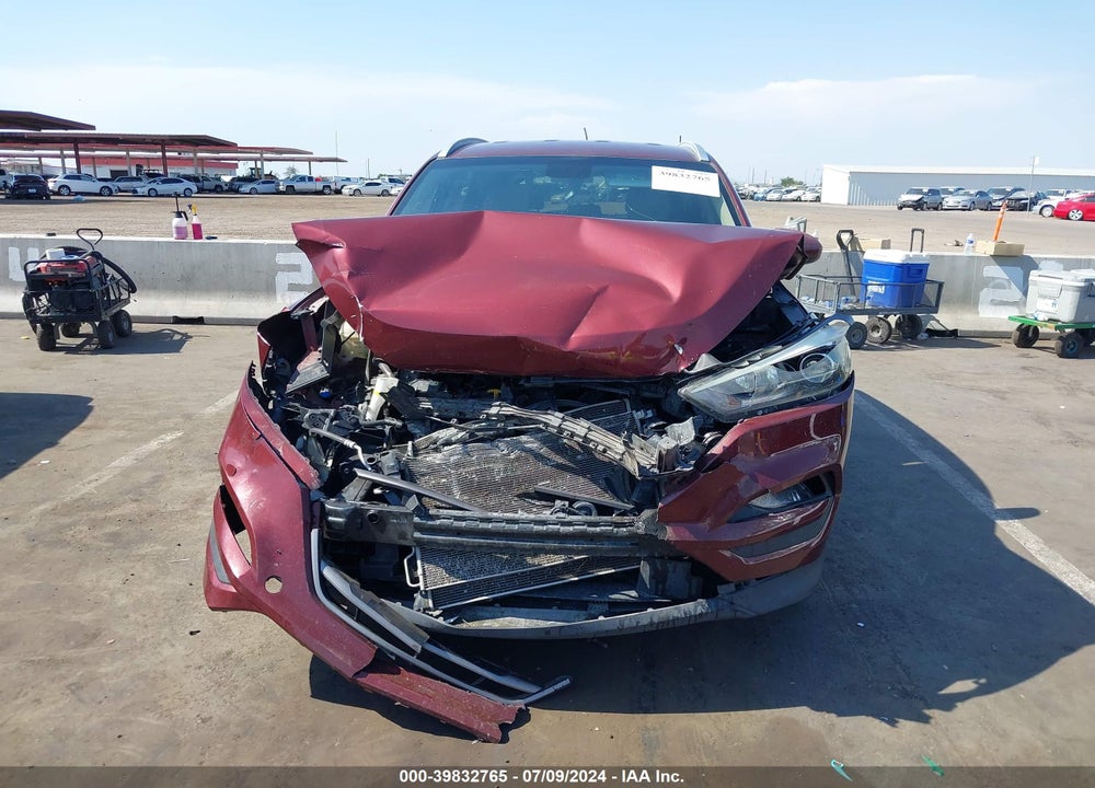 2016 HYUNDAI TUCSON SE VIN: KM8J33A43GU159849