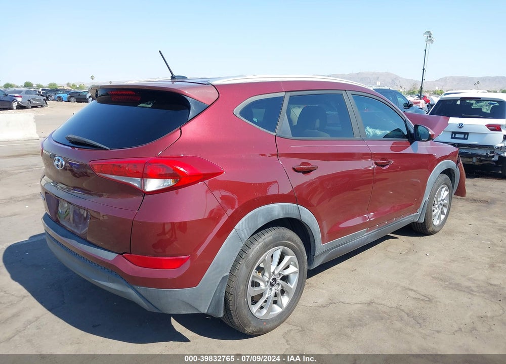 2016 HYUNDAI TUCSON SE VIN: KM8J33A43GU159849