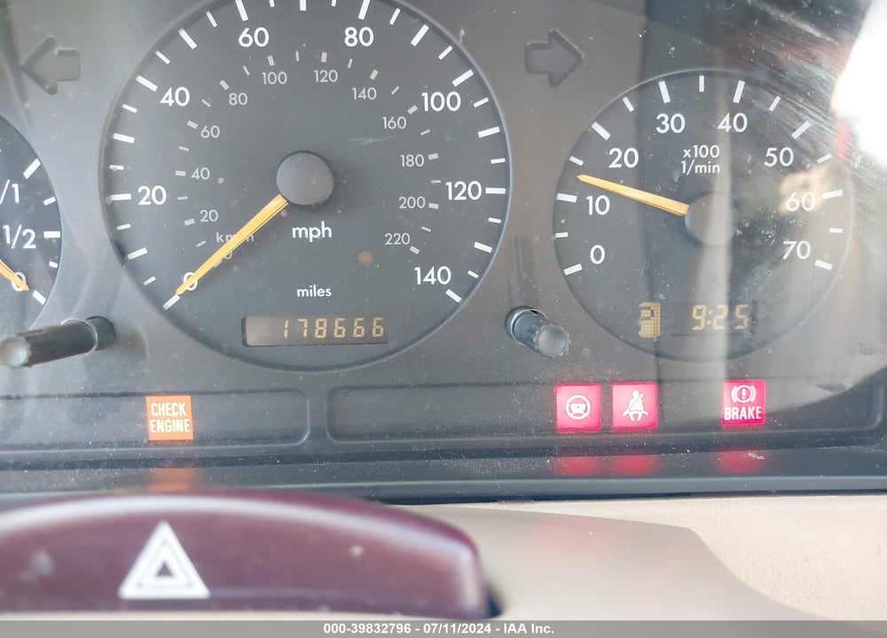 2000 MERCEDES-BENZ ML 430 VIN: 4JGAB72E8YA211674