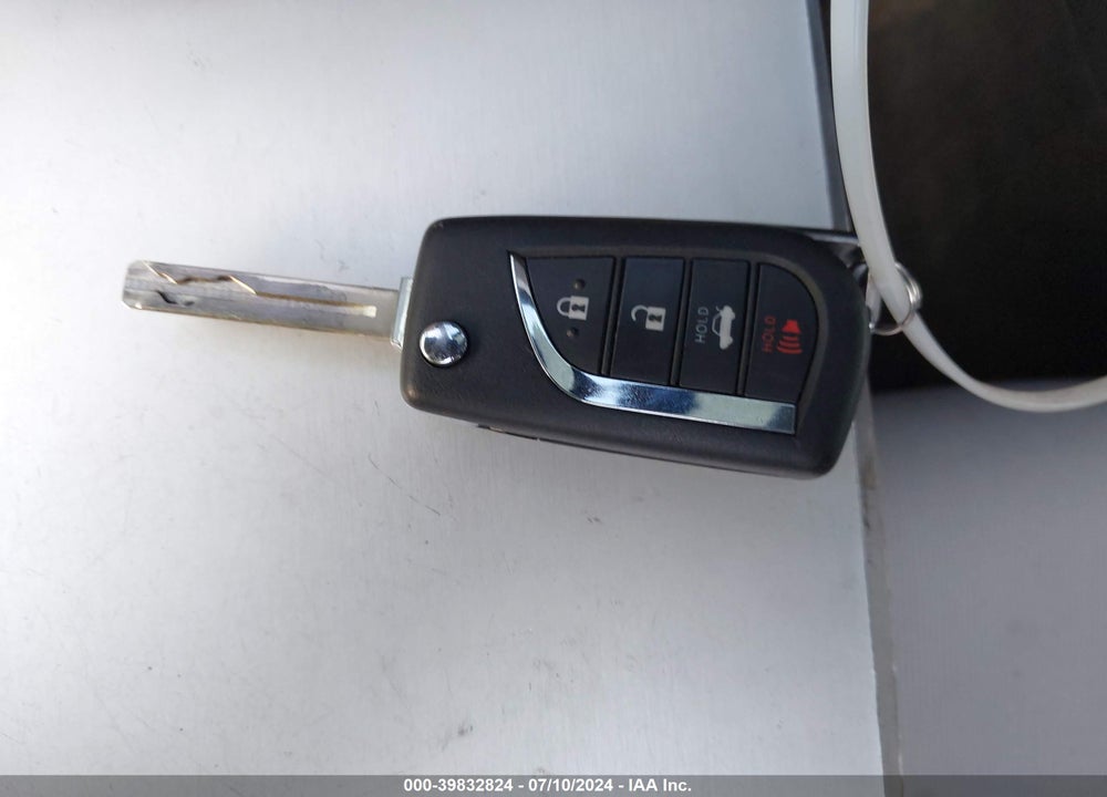 2022 TOYOTA COROLLA LE VIN: JTDEPMAE4N3007199
