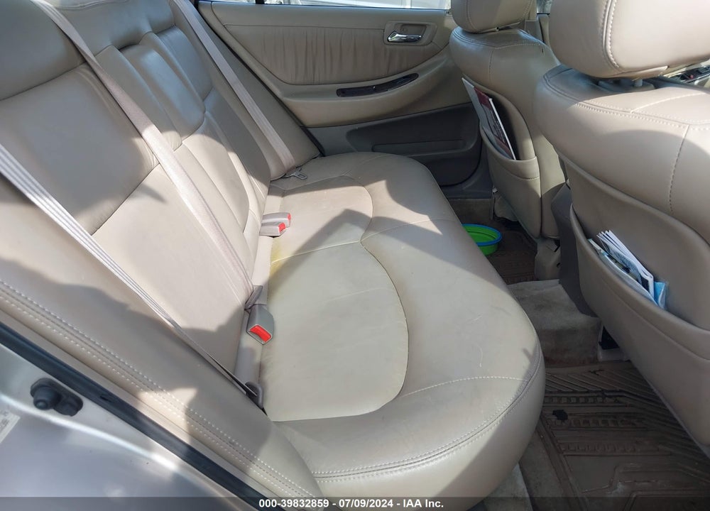 1998 HONDA ACCORD EX VIN: 1HGCG5651WA132388