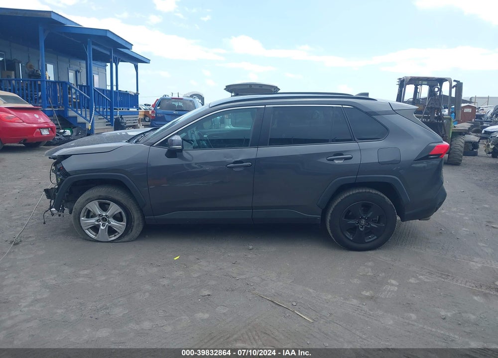 2021 TOYOTA RAV4 XLE VIN: 2T3P1RFV6MW162364