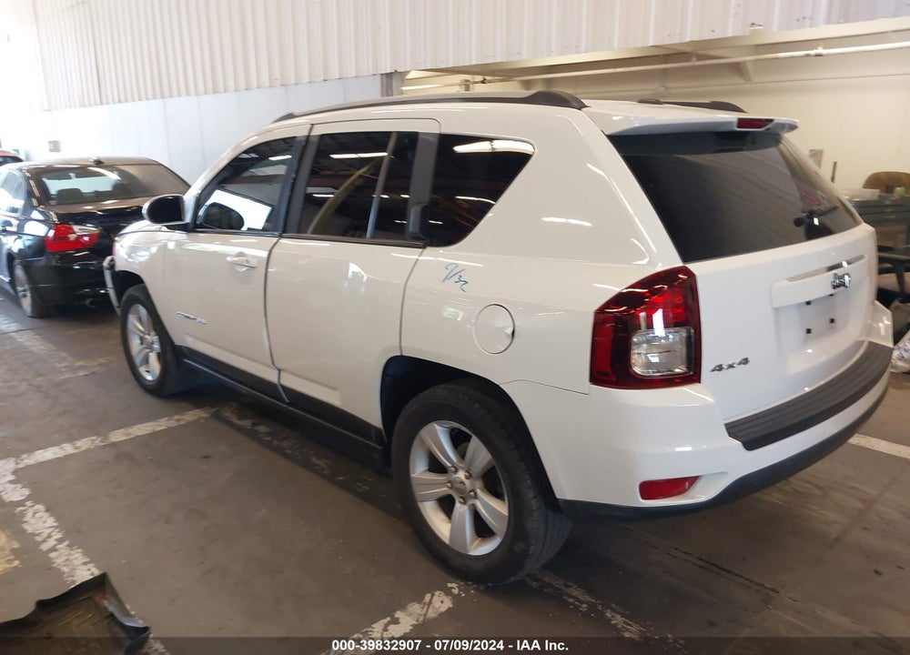 2016 JEEP COMPASS LATITUDE VIN: 1C4NJDEB4GD758124