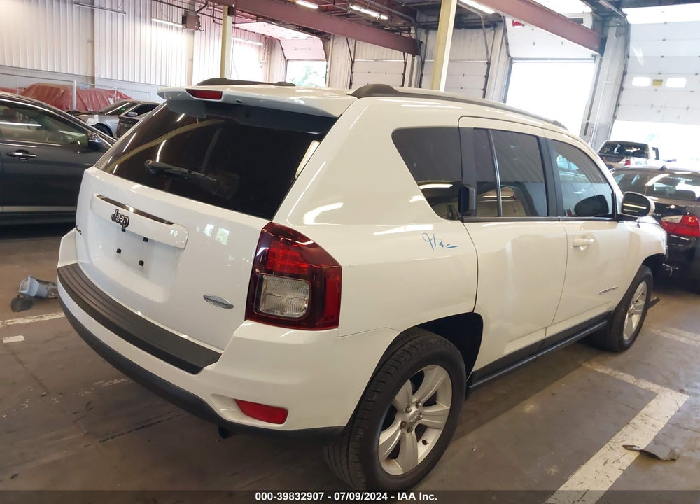 2016 JEEP COMPASS LATITUDE VIN: 1C4NJDEB4GD758124