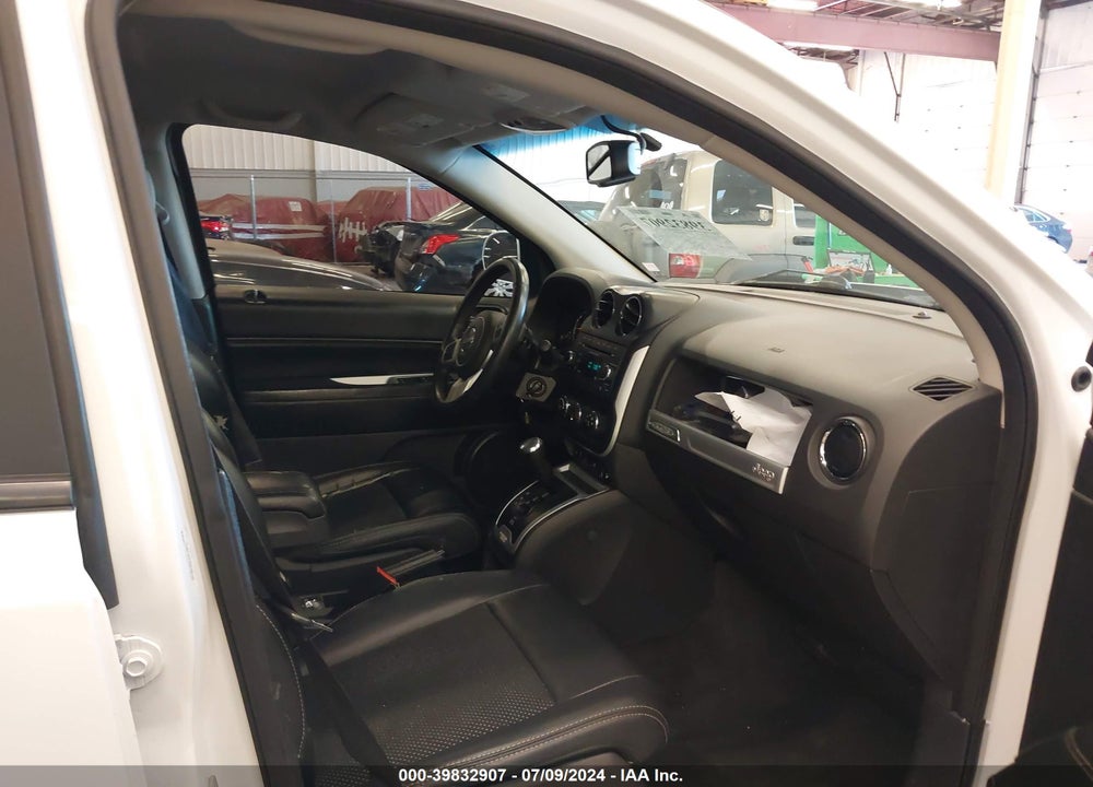 2016 JEEP COMPASS LATITUDE VIN: 1C4NJDEB4GD758124