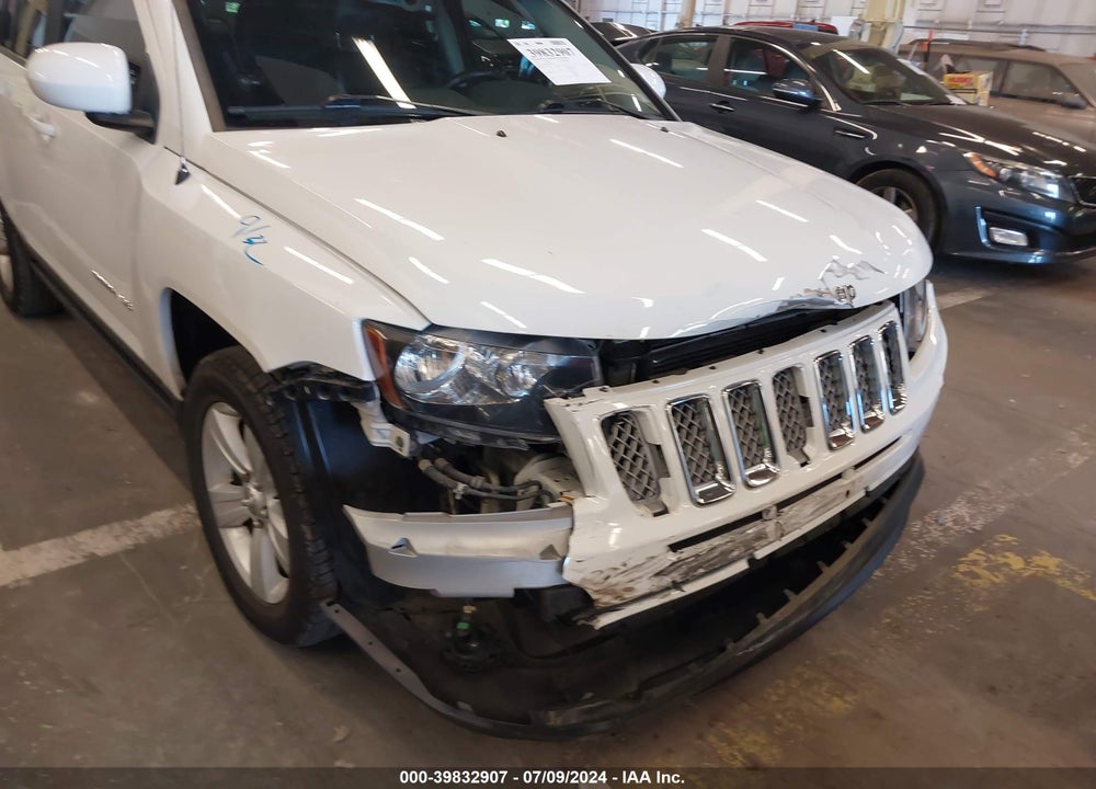 2016 JEEP COMPASS LATITUDE VIN: 1C4NJDEB4GD758124