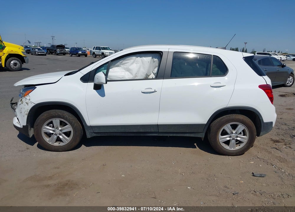 2022 CHEVROLET TRAX AWD LS VIN: KL7CJNSM3NB549238