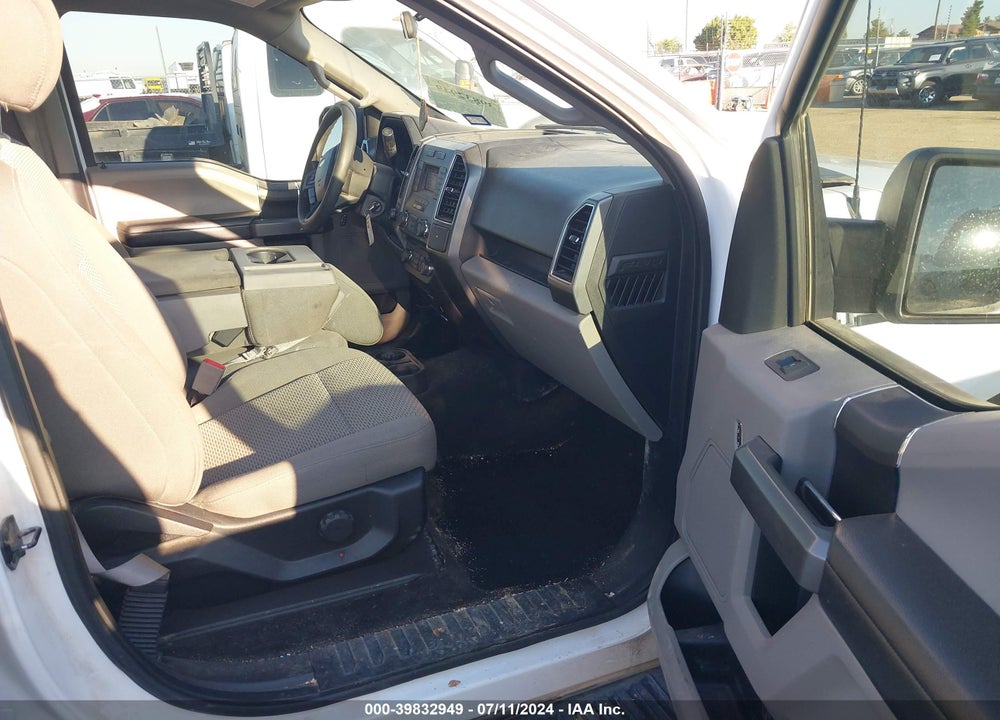 2018 FORD F-150 XLT VIN: 1FTEW1E51JKE13811