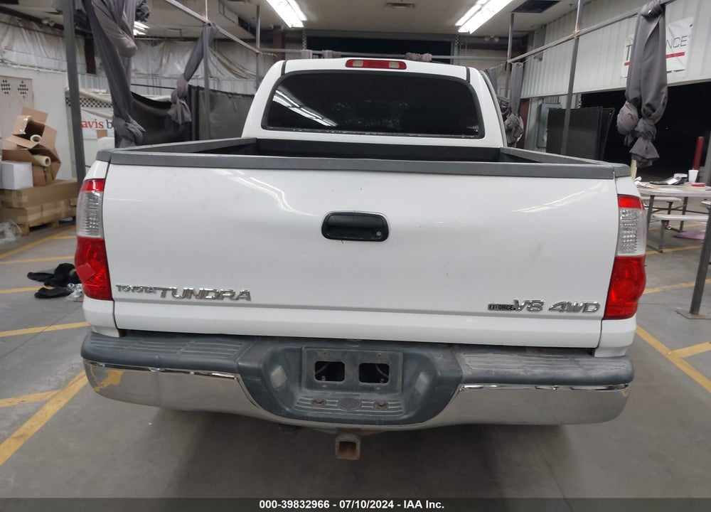 2004 TOYOTA TUNDRA SR5 V8 VIN: 5TBDT44104S446583