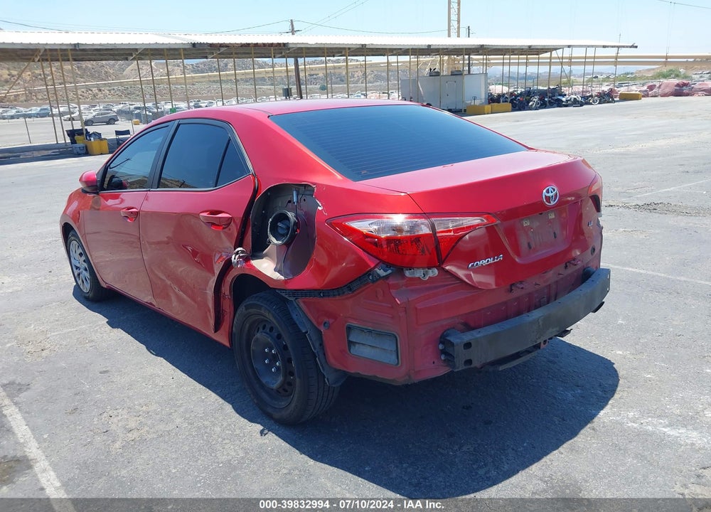 2018 TOYOTA COROLLA LE VIN: 5YFBURHE5JP798505