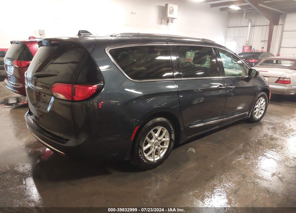 2020 CHRYSLER PACIFICA TOURING L VIN: 2C4RC1BG9LR277030