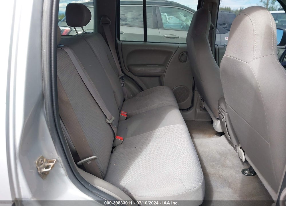 2003 JEEP LIBERTY SPORT VIN: 1J4GL48K63W581227