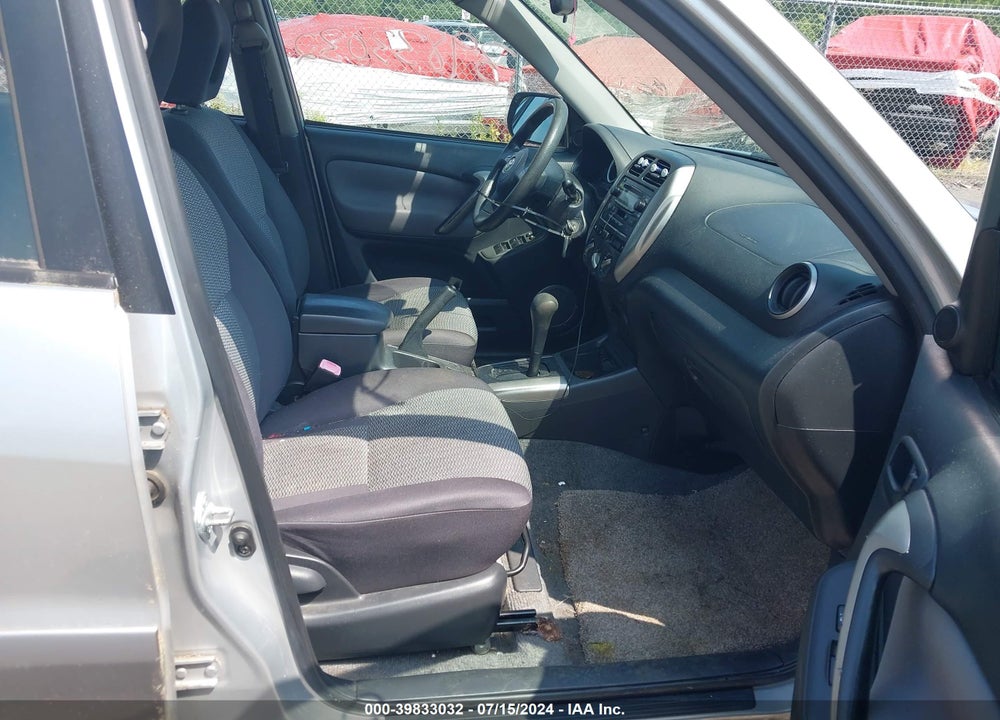 2005 TOYOTA RAV4 VIN: JTEHD20V856033116