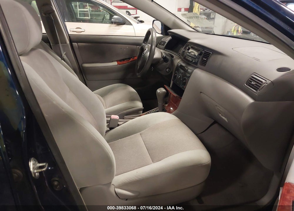 2007 TOYOTA COROLLA LE VIN: 1NXBR32EX7Z870703