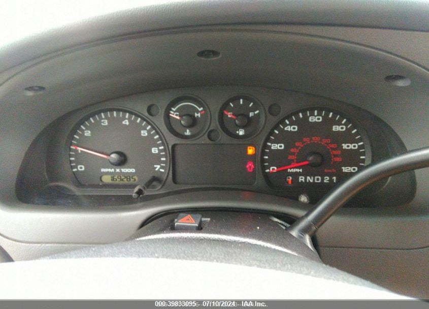 2010 FORD RANGER XLT VIN: 1FTLR4FE4APA15235