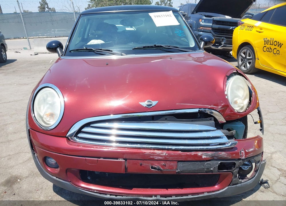 2009 MINI COOPER VIN: WMWMF33509TW70892