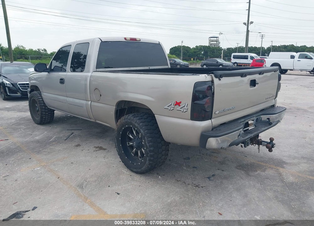 2004 CHEVROLET SILVERADO 1500 LS VIN: 2GCEK19T841278626
